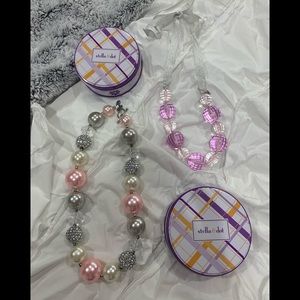 2 beautiful girls necklaces